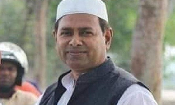 গুলি লক্ষ্যভ্রষ্ট হওয়ায় প্রাণে বেঁচে গেলেন ইউপি চেয়ারম্যান