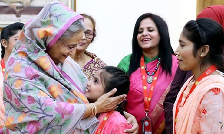 শিশু পরিবার সদস্যদের ল্যাপটপ ও সেলাই মেশিন উপহার দিলেন প্রধানমন্ত্রী