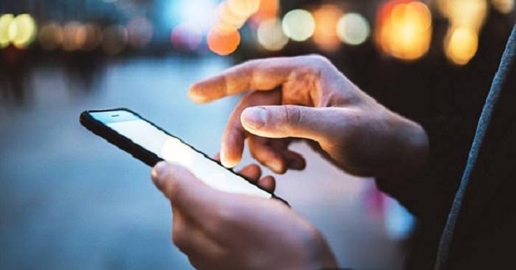 চ্যাটিংয়ে কেউ মিথ্যা বলছে কিনা বোঝার উপায়