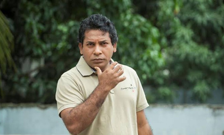 মোশাররফ করিমকে দেওয়া হচ্ছে 'সেরা কৌতুক অভিনেতা'র পুরস্কার