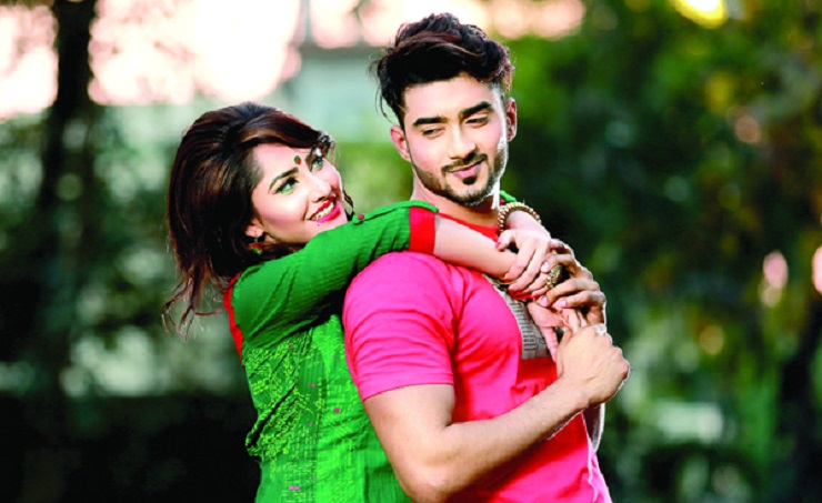 এই পাঁচ রাশির মানুষ খুব দ্রুত প্রেমে পড়েন!