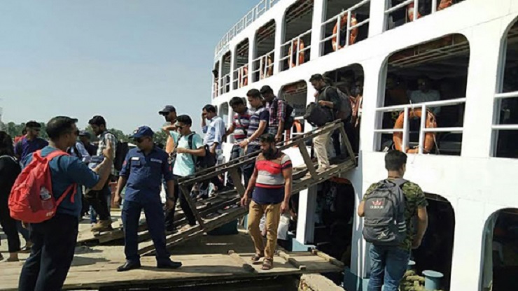 সেন্টমার্টিনে নিষেধাজ্ঞার কবলে আটকা চার শতাধিক পর্যটক