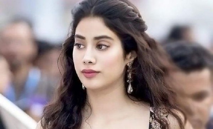 ফের পথ শিশুদের পাশে শ্রীদেবী-কন্যা