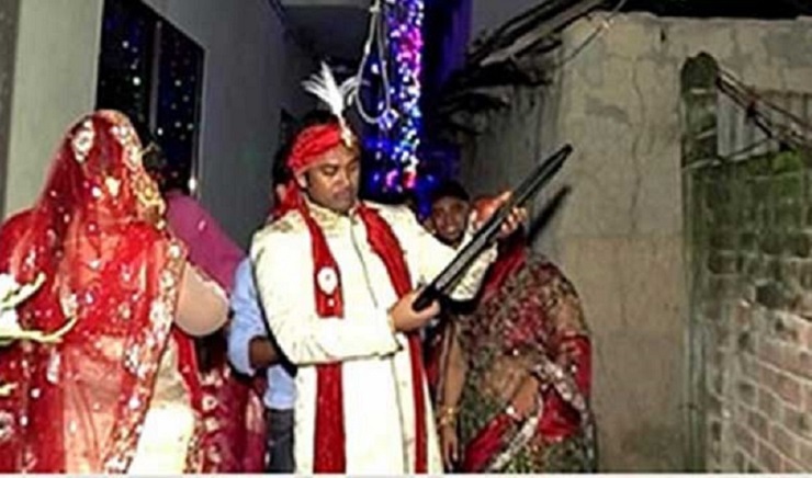 গুলি ফুটিয়ে বউ বরণ করলেন স্বেচ্ছাসেবক লীগের সেক্রেটারি নাঈম
