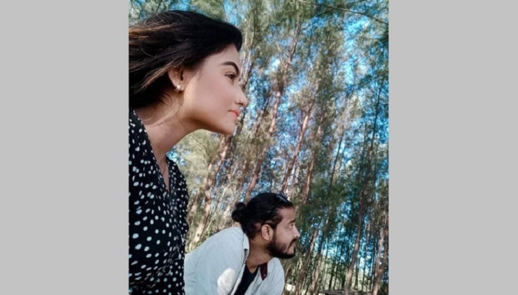 আকাশ আমিনের ‘জাস্টফ্রেন্ড’