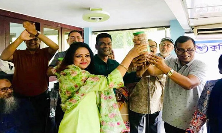 প্রথম পুরস্কার দুই কেজি দেশি পিয়াজ!