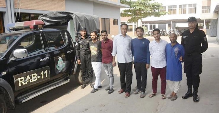 রাজধানীতে পাচারকালে ৪ তরুণী উদ্ধার করলো র‌্যাব