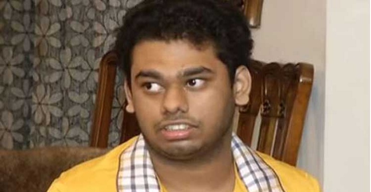 ‘সম্পত্তি দিয়ে দিব কিন্তু মাকে ছাড়বো না’