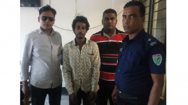 মা বিদেশে, মেয়েকে ধর্ষণ করল বাবা