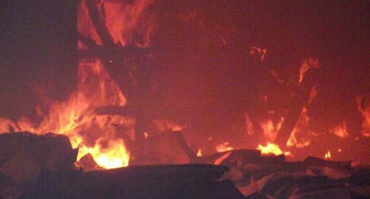 টঙ্গীতে পোশাক কারখানায় ভয়াবহ আগুন