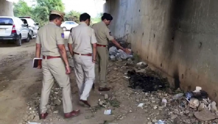 ভারতে ফের ধর্ষিতার শরীরে আগুন
