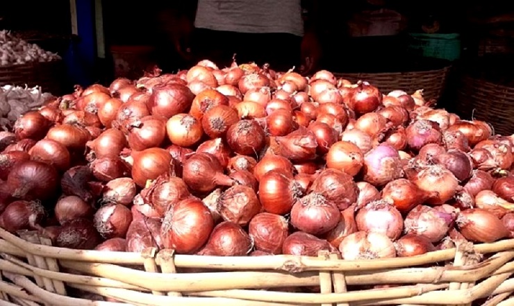 থানায় বিক্রি হবে পেঁয়াজ