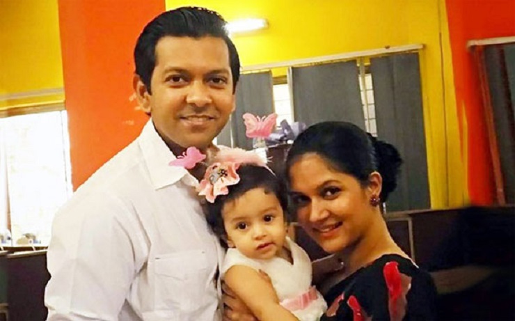 বাবা তাহসানকে চিনতে ভুল করেনি মিথিলার কন্যা আইরা