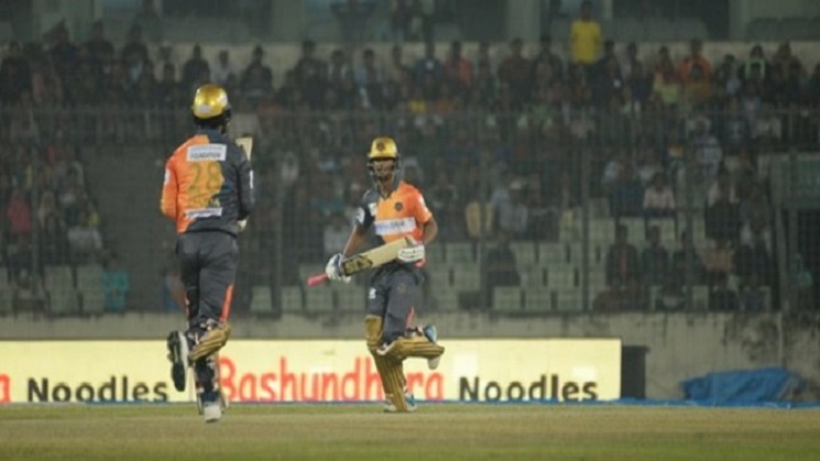 আসিফ ঝড়ে বড় পুঁজি ঢাকার
