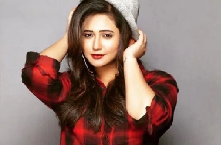 মেয়ে হওয়ার লজ্জায় আত্মহত্যা করতে চেয়েছিলেন রেশমি 