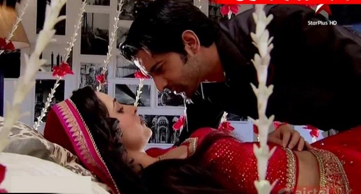ছেলেদের মধ্যে যা পেলে মে’য়েরা দুর্বল হয়ে যায়