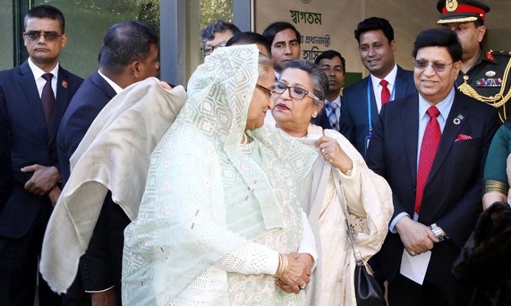 বড় বোনের প্রতি ছোট বোনের নিঃস্বার্থ ভালোবাসা