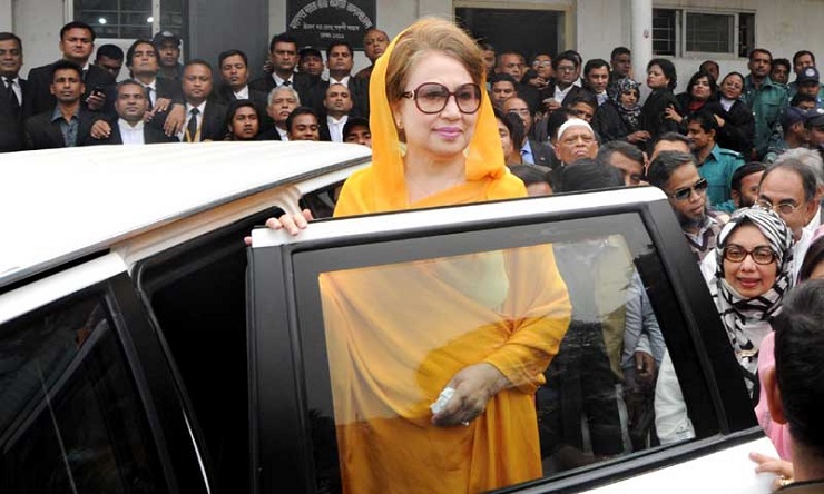 প্যারোলে মুক্তি নিয়ে এ মাসেই লন্ডন যাচ্ছেন খালেদা জিয়া