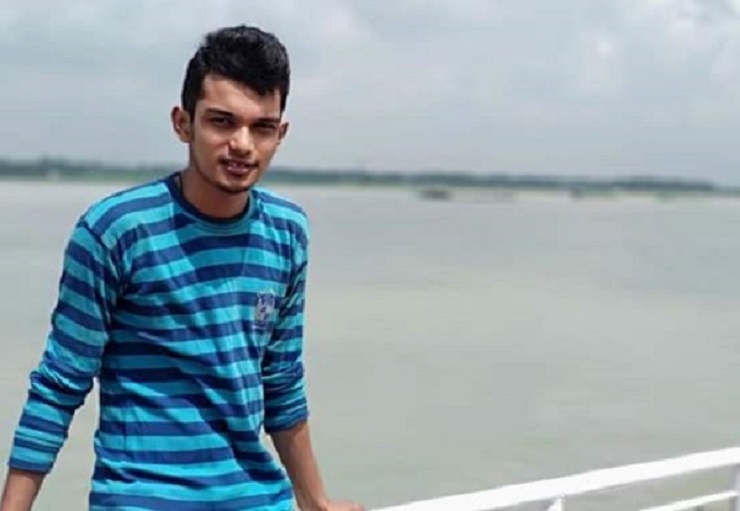 ‘মাফ করে দিয়ো আব্বু-আম্মু’ সুইসাইড নোট লিখে কলেজছাত্রের আত্মহত্যা