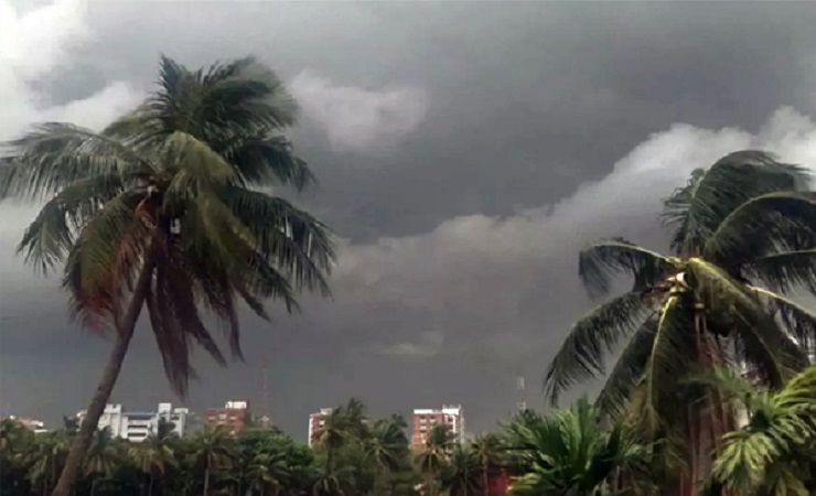 ভয়ঙ্কর ঝড়-বৃষ্টির পর অপেক্ষা করছে তীব্র গরম
