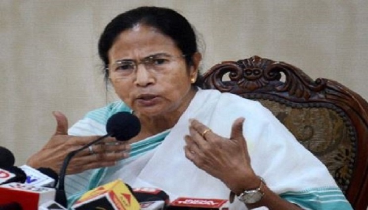 ‘অমিত শাহের পদত্যাগের চাইতে দিল্লির শান্তি জরুরি’