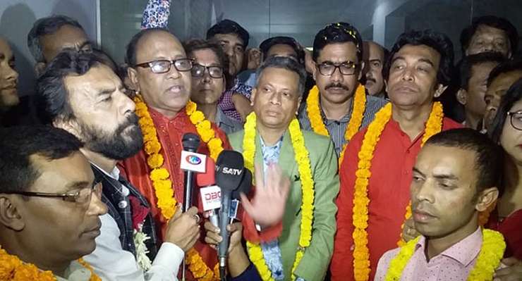 ডিইউজের সভাপতি কুদ্দুস আফ্রাদ, সম্পাদক সাজ্জাদ তপু