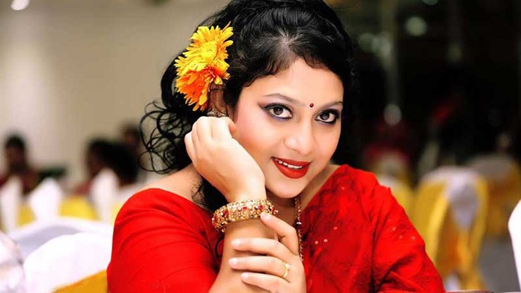 ডিভোর্সের আগে বহু দিন ধরে স্বামীর কাছ থেকে আলাদা শাবনূর