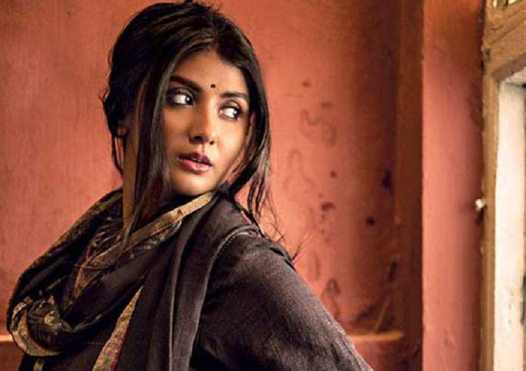 ছেলেদের বশে আনতে মেয়েরা গোপনে কি করে জানলে অবাক হবেন!
