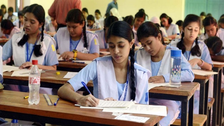 বদলে গেল এইচএসসি পরীক্ষার রুটিন