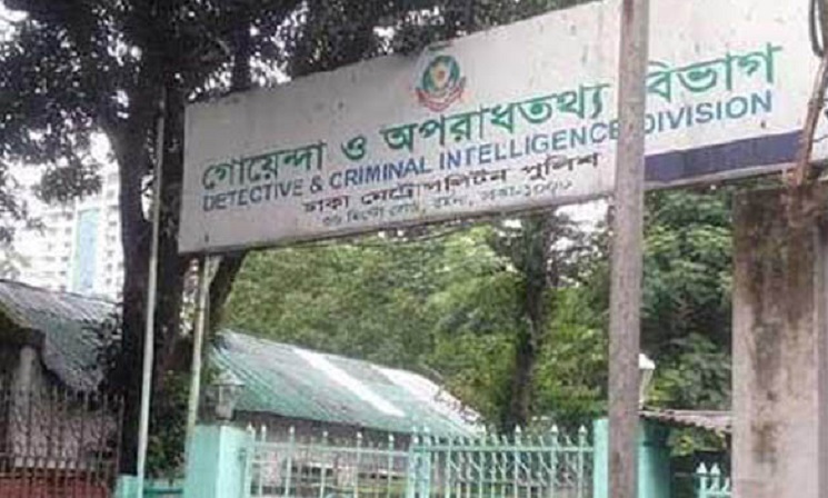 মিন্টো রোডে ডিবি অফিসের নির্মাণাধীন ফটক ধসে আহত ৪
