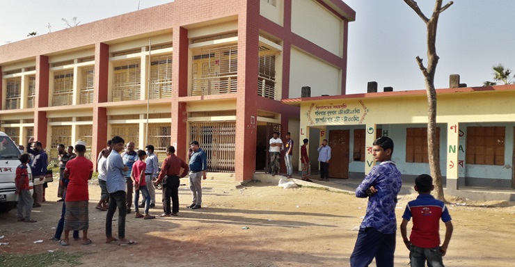 নোয়াখালীতে ২৪ শিক্ষার্থী অসুস্থ, কোয়ারেন্টাইনে প্রবাসী