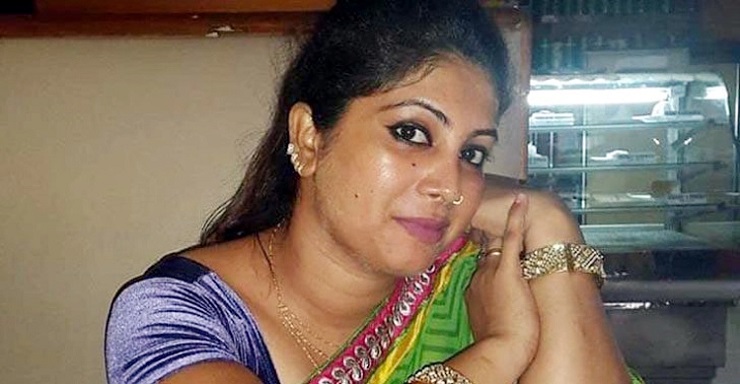 শ্রমিক লীগ নেত্রীর বাড়িতে মিলল ১২ ভরি চোরাই স্বর্ণ