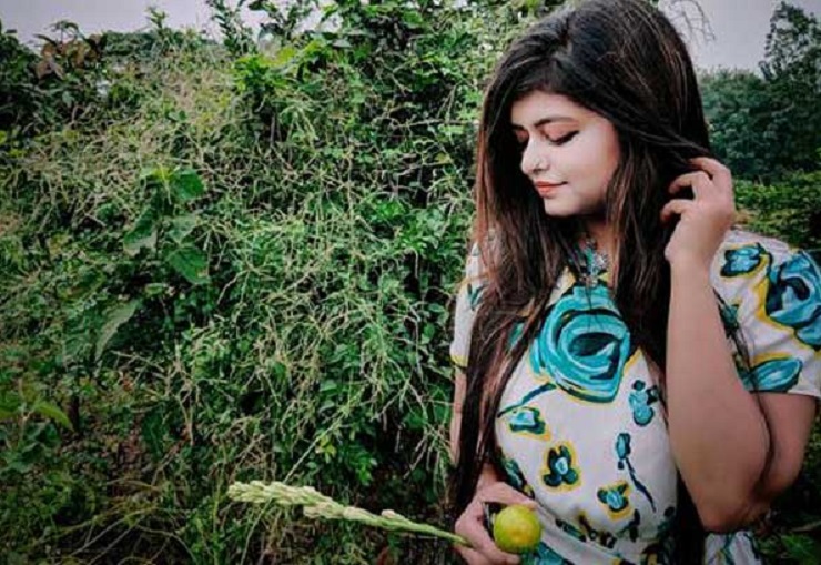 সৌন্দর্য ধরে রাখতে যেসব খাবার খাবেন