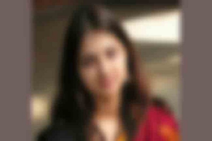 স্বামী ফল কেনায় ব্যস্ত, সুযোগে সন্তান রেখে উধাও স্ত্রী