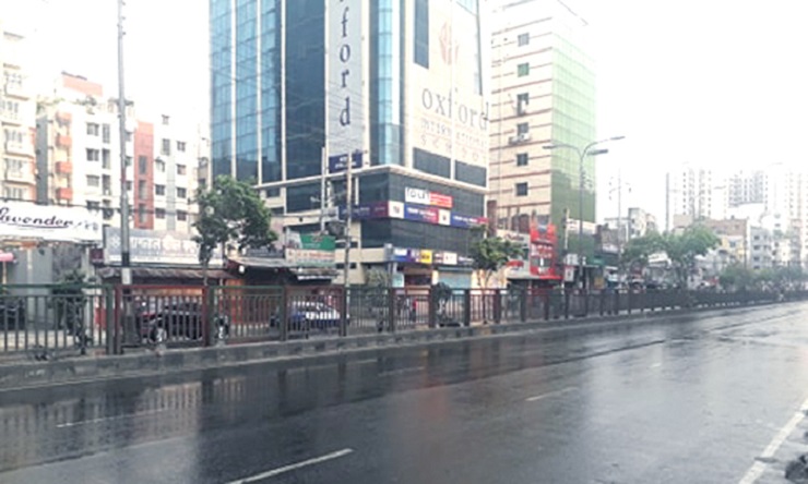 প্রশান্তির বৃষ্টিতে ভিজলো প্রাণহীন ঢাকা