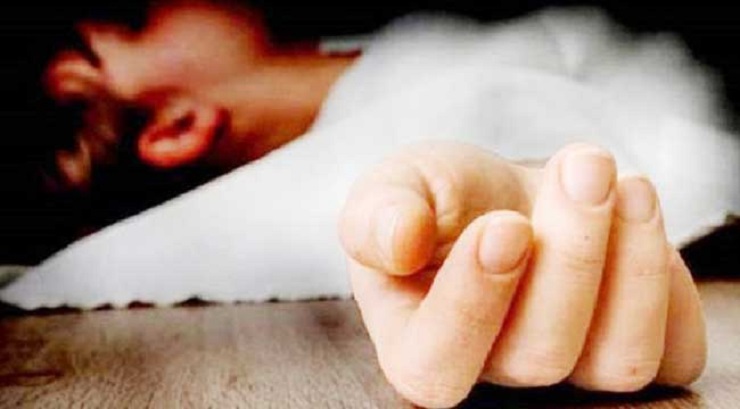 আম কুড়াতে গিয়ে স্কুলছাত্রীর মৃত্যু
