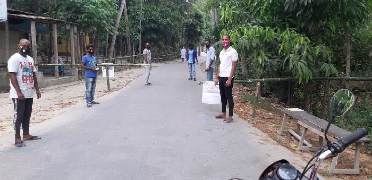 দোহারে উত্তর শিমুলিয়ায় স্বেচ্ছায় লকডাউন