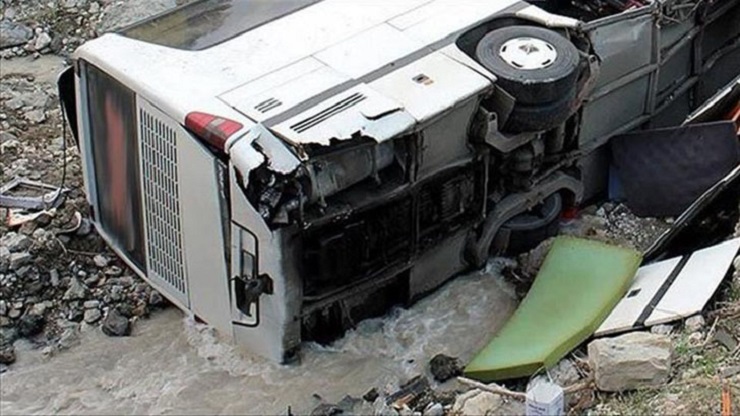 মালিতে মিনিবাসে লরির ধাক্কা, নিহত ২০