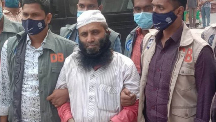 বিয়ের প্রলোভনে একবছর ধরে ধর্ষণ হেফাজত নেতা নোমান ফয়েজীর, মামলা
