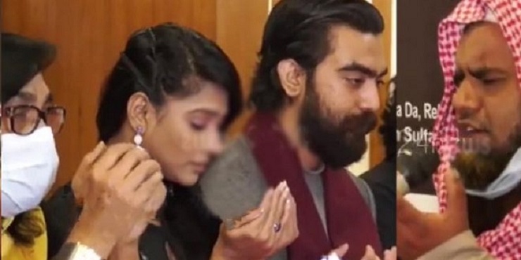 সিনেমার মহরতে মোনাজাত, ১০ মাস আগের ভিডিও ভাইরাল