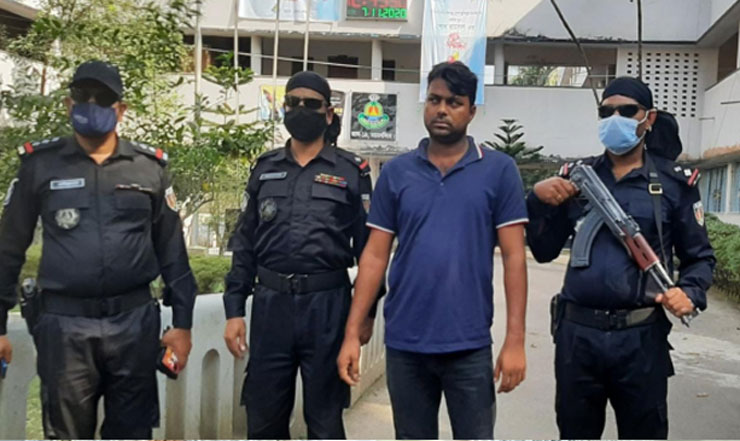 অসহায় তরুণীদের টার্গেট করে প্রেম, এরপর ধর্ষণ 