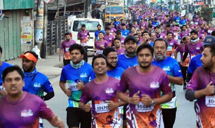 এক সাথে দৌঁড়ালেন ১২শ’ নারী-পুরুষ