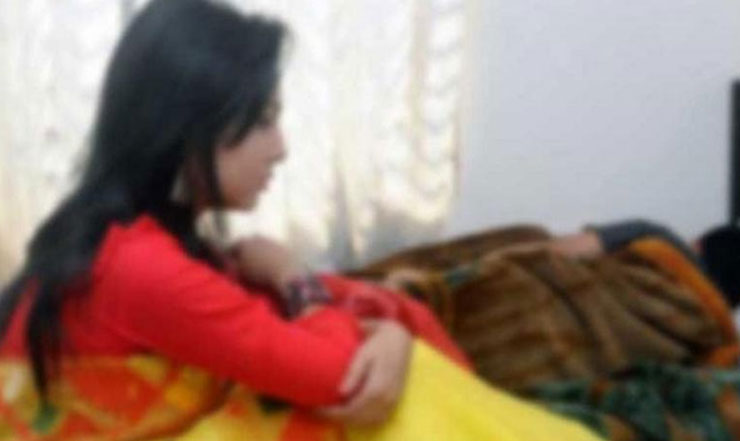 পরকীয়া ঠেকাতে স্ত্রী অদল-বদল!