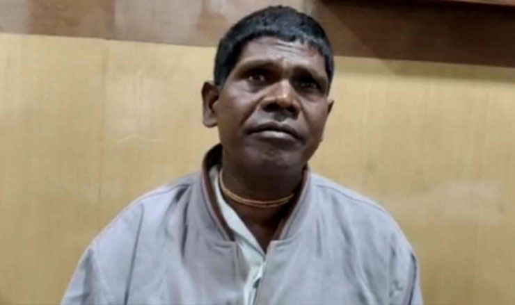 যেসব টিকটকারদের বিরুদ্ধে মামলা করলেন সেই বাদাম বাদাম গানের গায়ক ভুবন বাদ্যকর!