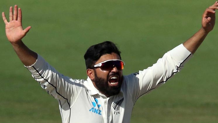 এজাজ ইতিহাস গড়লেন, একাই নিলেন ১০ ভারতীয় উইকেট  