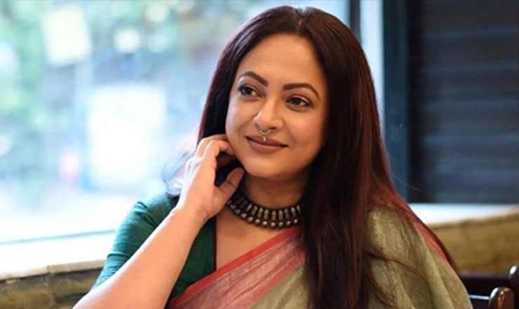 বুকের খাঁজ নিয়ে চর্চা, রেগেমেগে যৌনতা নিয়ে শ্রীলেখার প্রশ্ন