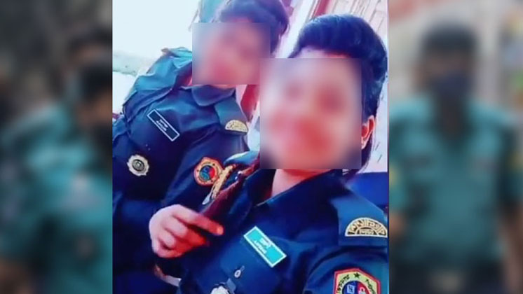 রাতে ইন্সপেক্টরের প্রদীপ কুমার ঘরে যাওয়া নারী পুলিশ প্রত্যাহার