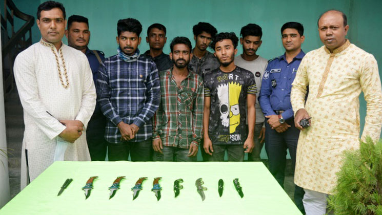 যশোরে কিশোর গ্যাংয়ের ৯ সদস্য গ্রেপ্তার