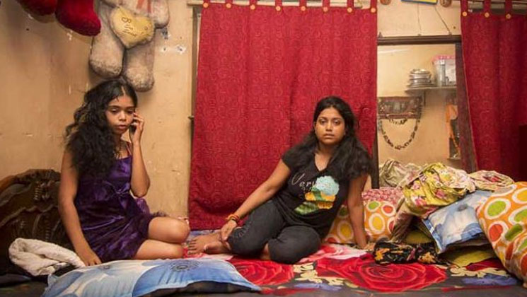 সাড়ে চার টাকার অভাবে অসুরক্ষিত সোনাগাছি