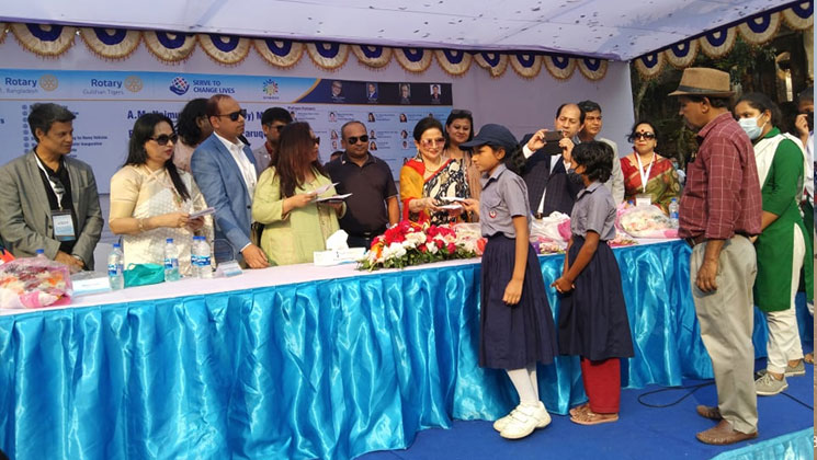 শিবালয়ে সুবিধাবঞ্চিতদের উন্নয়নে রোটারী ক্লাবের আয়োজন ‘অভিযান’